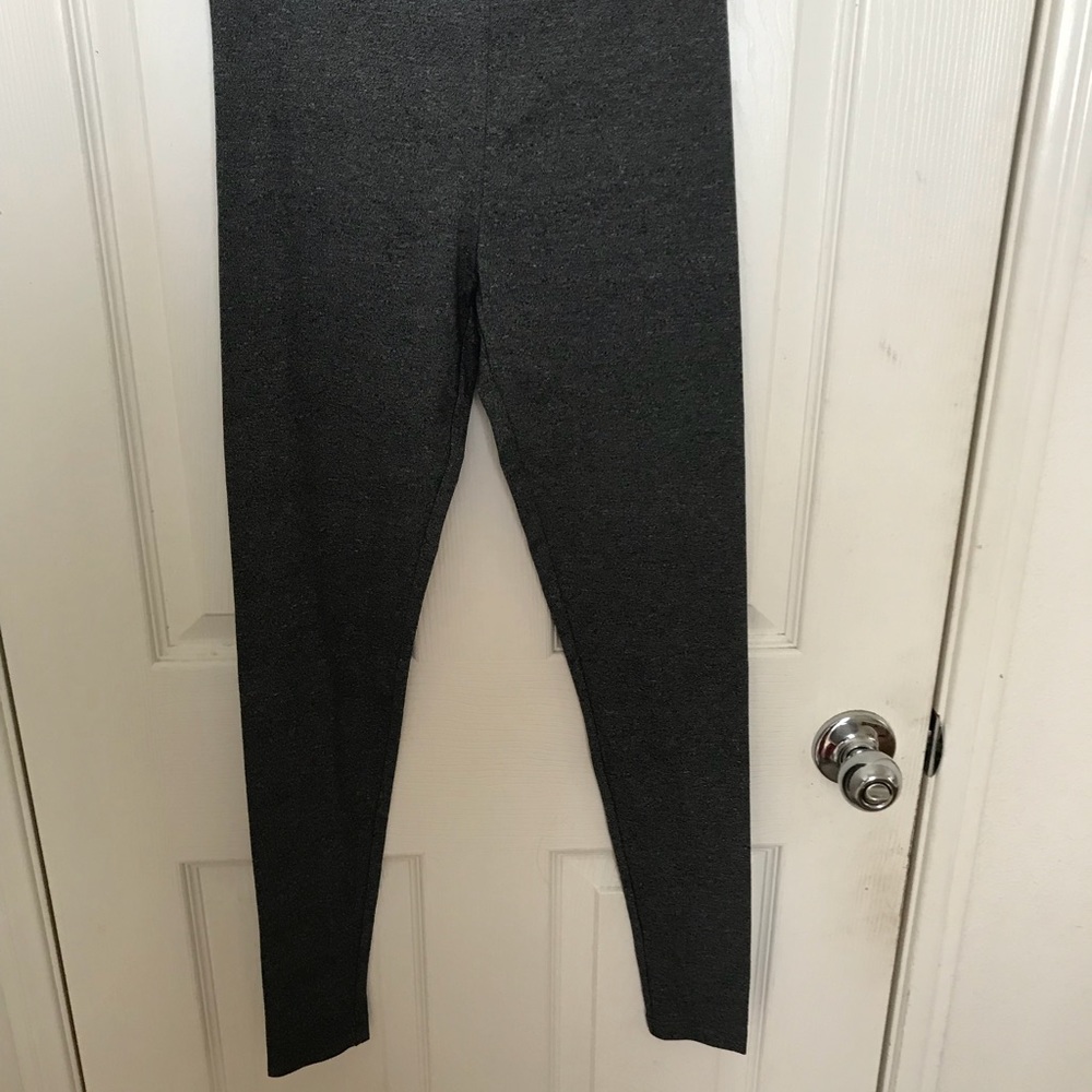 🛑SOLD🛑Charcoal Gray leggings. NWOT - Picture 3 of 5